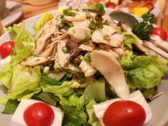 豆腐杂菌沙拉-Lia Cafe Bar Restaurant松山咖啡屋