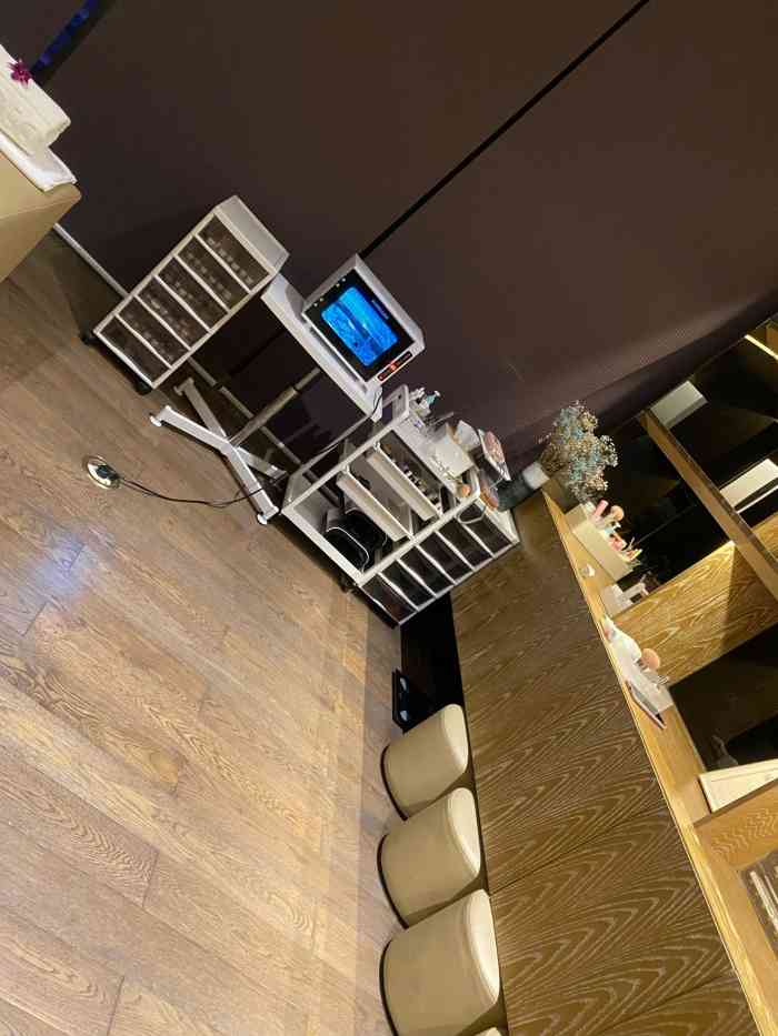 滝川日式美肌沙龙(传媒广场店)-"位置是在希尔顿酒店8楼 ,上去喊服务