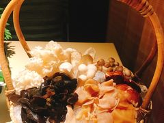 -余欢领鲜火锅(新街口店)