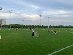 -Riverside河畔少儿足球培训(前滩店)