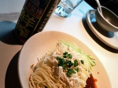 鸡丝凉面-麻六记(新天地店)