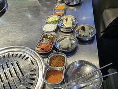 -哈哈碳都·牛肋条无限自助烤肉(台江万达店)