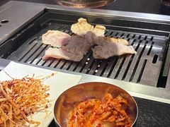 -臻牛烤肉
