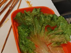 -钢管厂五区小郡肝串串香(蜀都万达店)