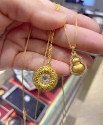 -周生生Chow Sang Sang(新世界店)