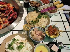-卤校长老火锅(杨家坪直营店)