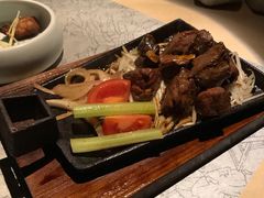 -穹六人间 people 6(岳阳路店)