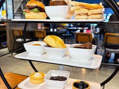 -BOURBON 玻本美式餐厅酒吧(虹桥新天地店)