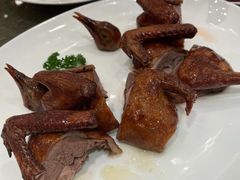 脆皮烧乳鸽-御宝轩(益丰·外滩源店)
