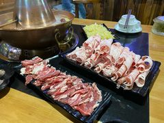 -果松木炭酸菜铜火锅·外婆参鸡汤