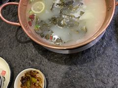 -景明轩•养生酸汤鱼火锅 云贵鲜菌 现舂野果酸汤(王寨小区店)