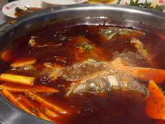 -忘情水鱼头·鲜鱼火锅(滨江中路店)