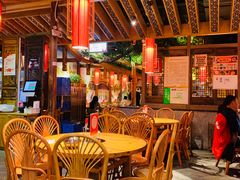 -野山舂·贵州现舂酸汤火锅(鸿通城店)