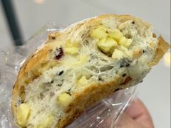 -Caidie Bakery采蝶轩(百越店)