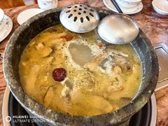 -鲁朗纳麦石锅鸡庄园