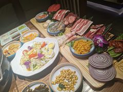 -明洞阿姨·韩式酱蟹烤肉·创意料理(三元桥店)