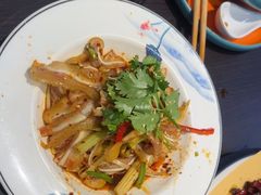 -川流不息·地道川菜·小龙虾(松东路店)