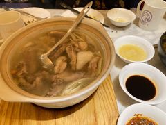 椰子鸡汤-花舍·新派粤菜·西餐·下午茶(亚运村·鸟巢店)