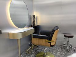 -Tloml salon