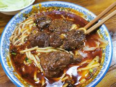 极品牛肉面-蒋六十八梯眼镜面(狮子坪店)