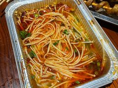 -茸梅路右拐龙虾-农家菜(松江店)