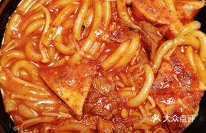 Beef Fried Rice Noodles with Naan