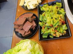 -曹丞相·地锅鸡·地锅鱼(武林店)