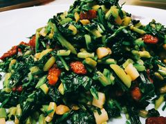 牛肉粒炒马兰头-山外山菜馆(玉泉路店)