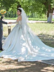 -MISS LUCKY国际婚纱礼服定制(昌平店)