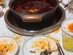 -佬缸炮江湖川菜(玉林店)