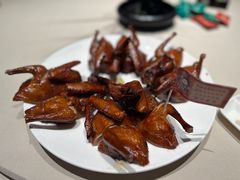 非遗红烧乳鸽-侨美食家·粤菜(体育西路店)
