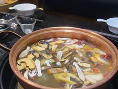 -一善菌·云南菌汤·云南菜(银泰城店)