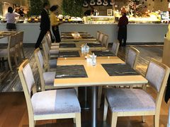 大堂-威珀斯酒店·珀萃美食餐厅 | 海鲜刺身·现烤生蚝·特色烤肉