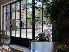 -Fridi Patisserie Cafe