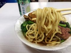 -丁记牛肉手擀板面