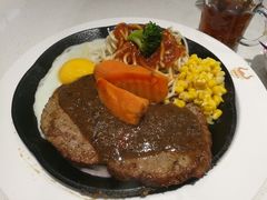 -汤姆家的牛排意面披萨(新城市广场店)