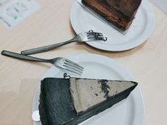 黑芝麻千层蛋糕-Seesaw Coffee(杭州奥体印象城店)