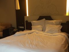 -三亚湾海居铂尔曼度假酒店