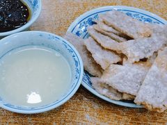 老北京炸灌肠-门框胡同百年卤煮(新街口店)