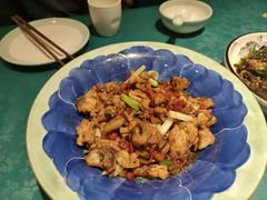 -呷湘厨·鱼汤捞饭·剁椒鱼头·辣椒炒肉(国家会展中心店)