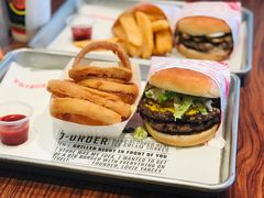 -FATBURGER 特富客汉堡(外交公寓店)