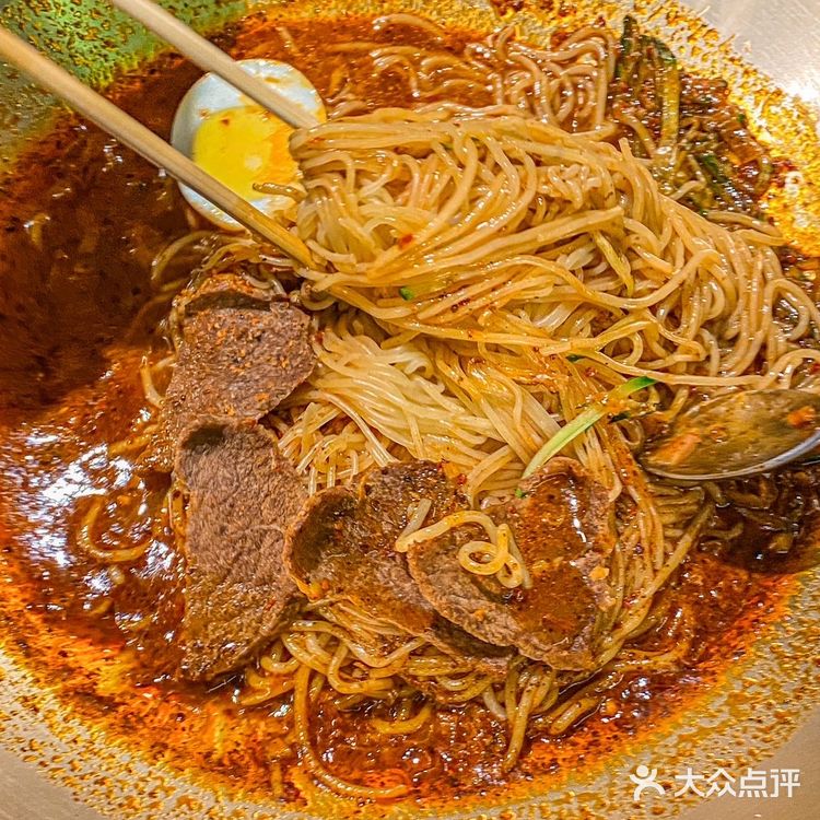 沈阳大叔家的口蘑芝士虾滑vs桑椹果酱锅包肉juju好吃呢