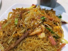 -香港新发烧腊茶餐厅(水围店)