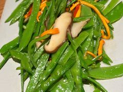 五彩花菇荷兰豆-云海肴·汽锅鸡·云南菜(美罗城店)
