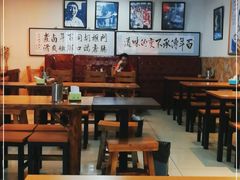 大堂-门框胡同百年卤煮(鸟巢店)