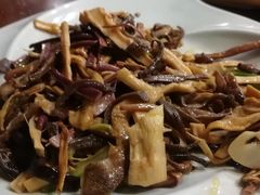 -小厨子私房菜·云南美食店