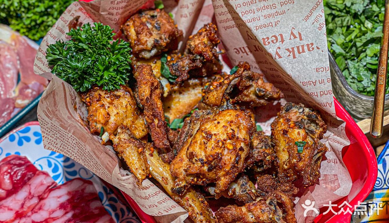 谁懂❗️粥底火锅配潮汕生腌有多鲜🤩