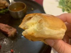 黄油面包-红房子西菜馆(淮海中路店)