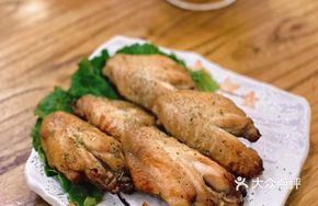 MUMA Honey Glazed Chicken Wings