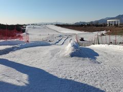 -华彬猛犸滑雪场